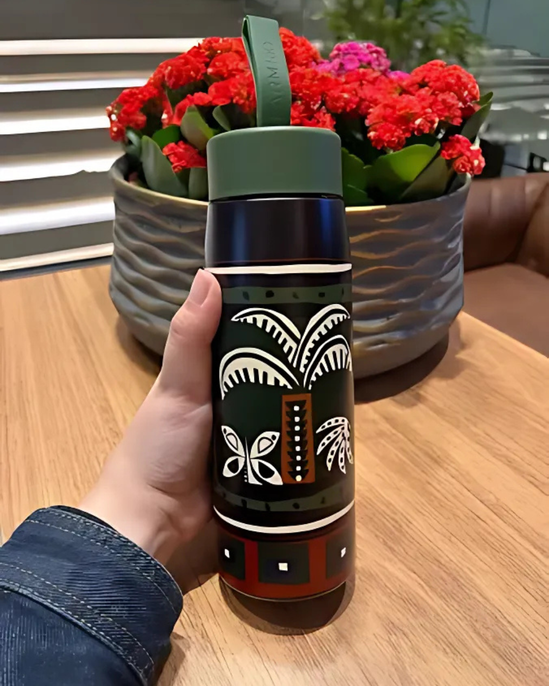 Bottle | Clean Palm Tree