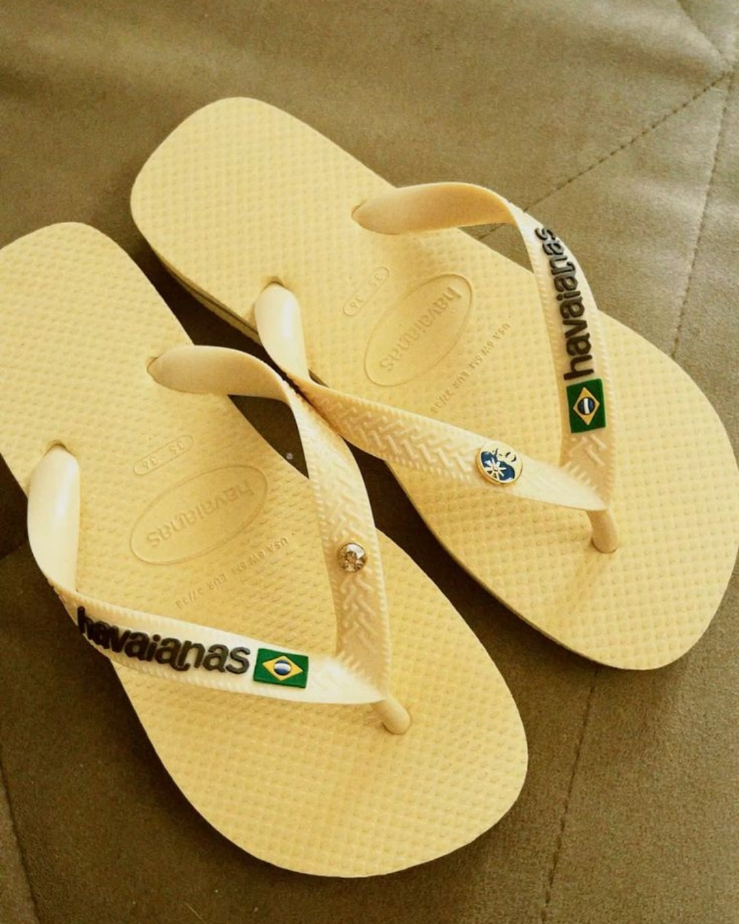 Havaianas Yellow Flag