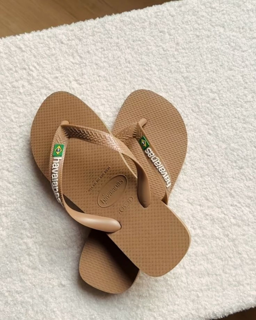 Havaianas Brown Flag